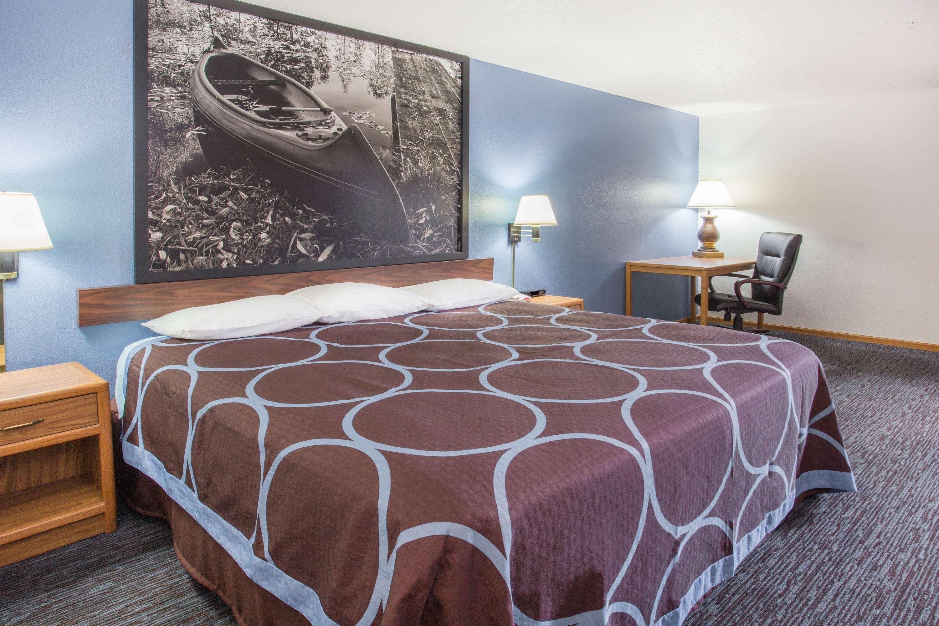 Super 8 By Wyndham Il Hotel 2*