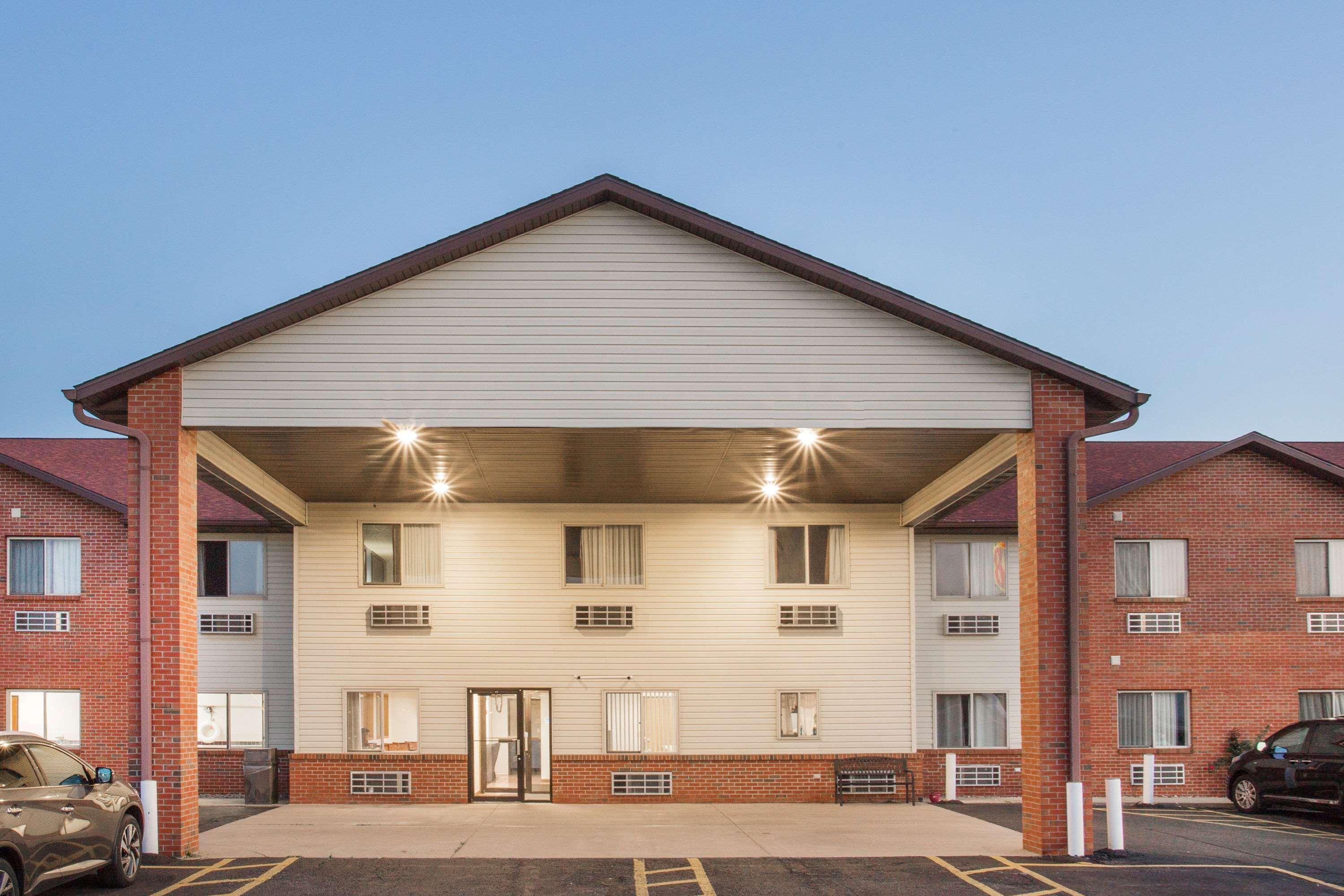 Super 8 By Wyndham Il Hotel Monmouth