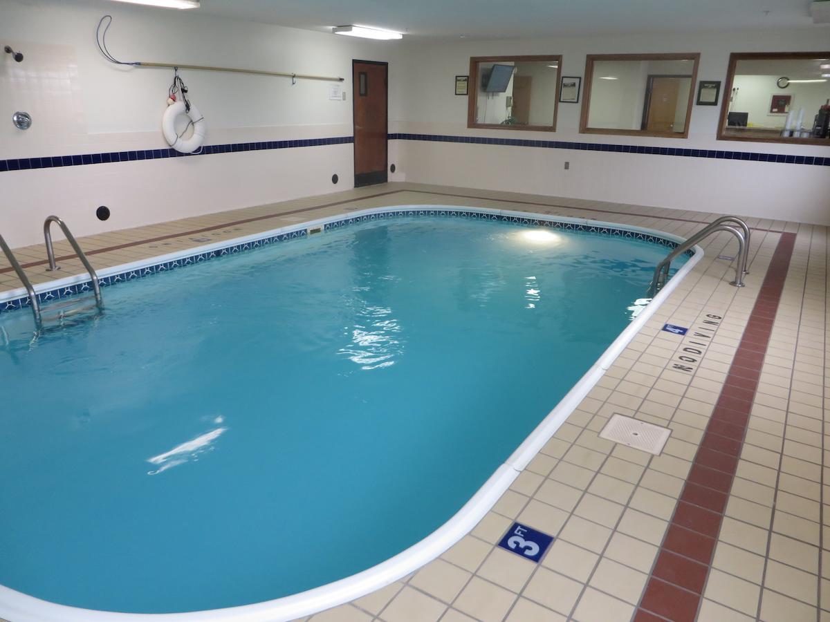 Super 8 By Wyndham Il Monmouth
